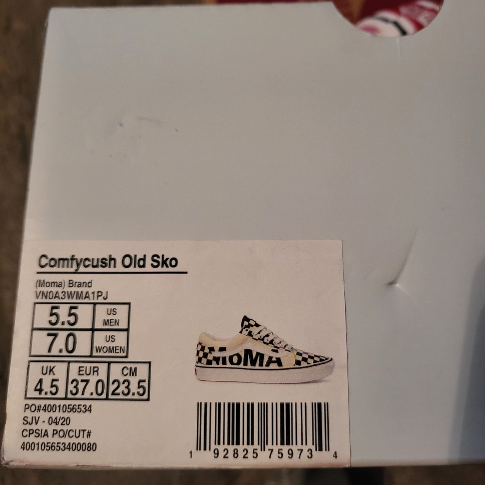 Vans x MoMA UA Comfycush Old Skool Women 7 White Black - Picture 7 of 7